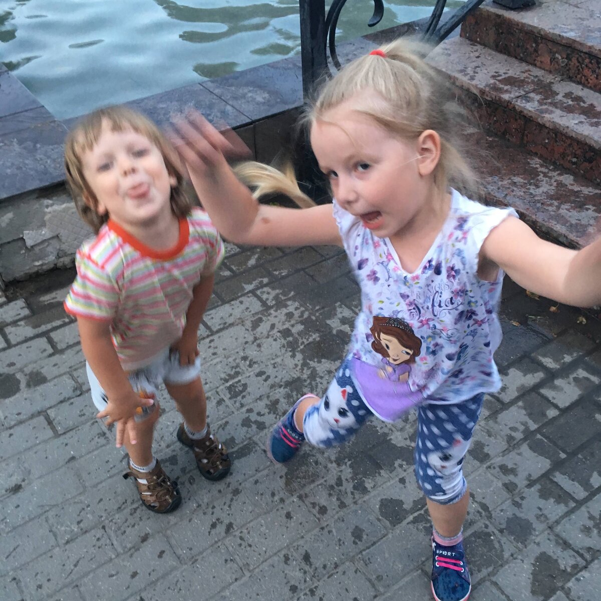 При съёмке ни одна модель ребёнка не постарадала))