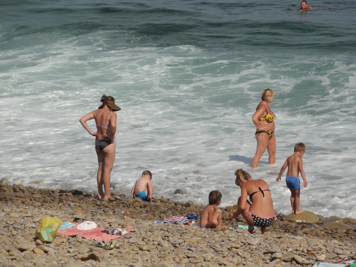 На берегах острова Русский.