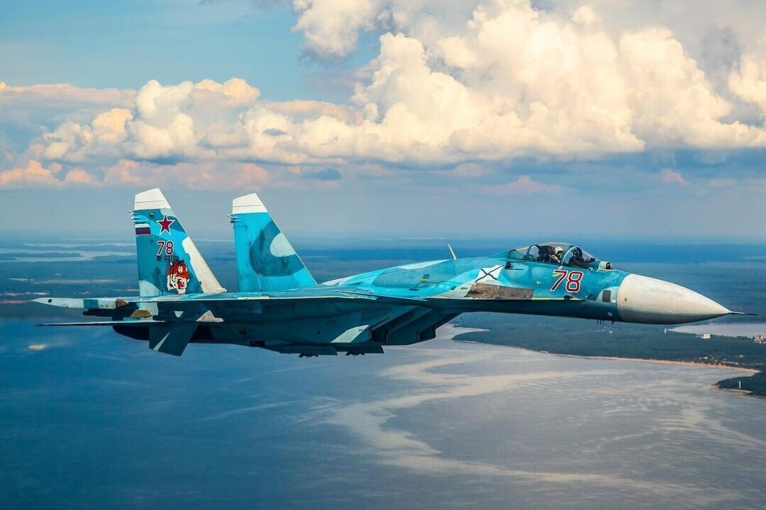 Су-33 палубный истребитель. Су-33 истребитель. Су 33. Су 127.