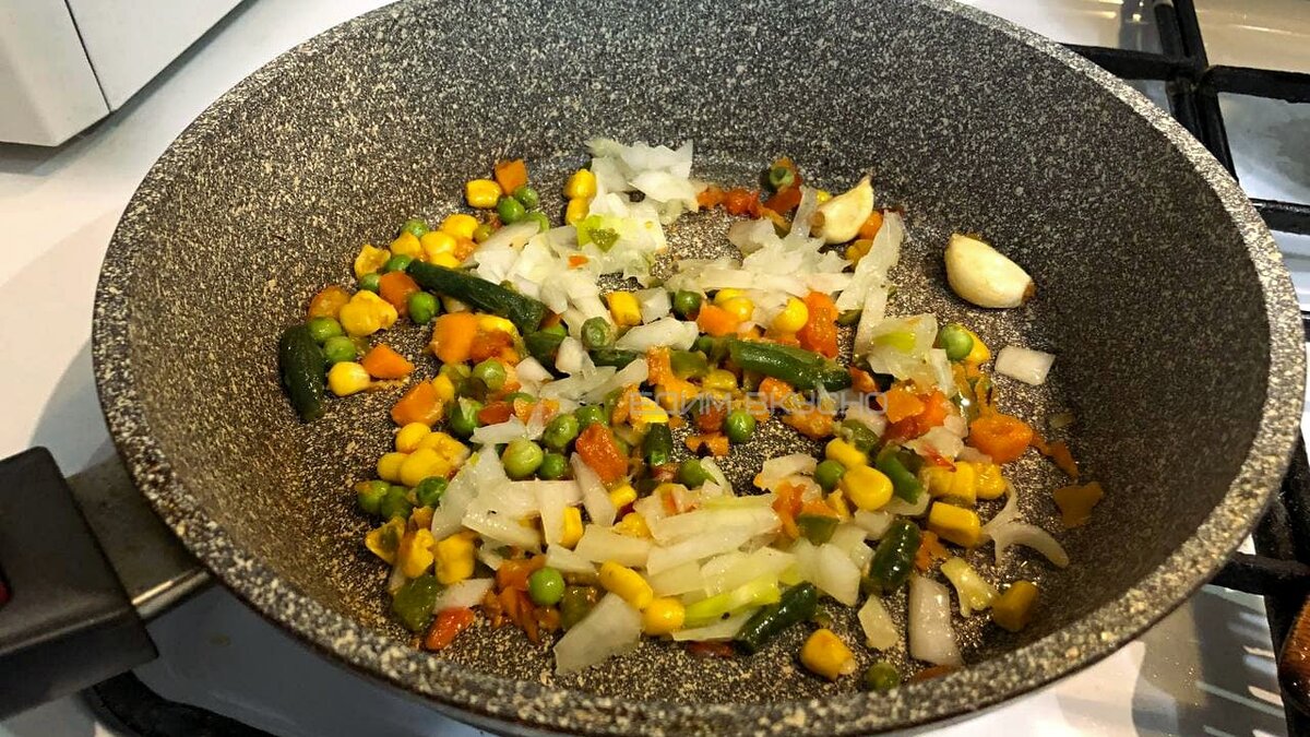 Мексиканская смесь, лук, чеснок