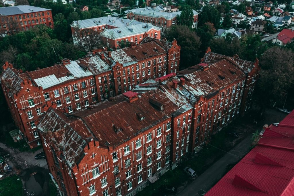  Краткое описание
Тверь, расположенная между Москвой и Санкт-Петербургом, ещё несколько веков назад была одним из крупнейших торговых центров России.-44