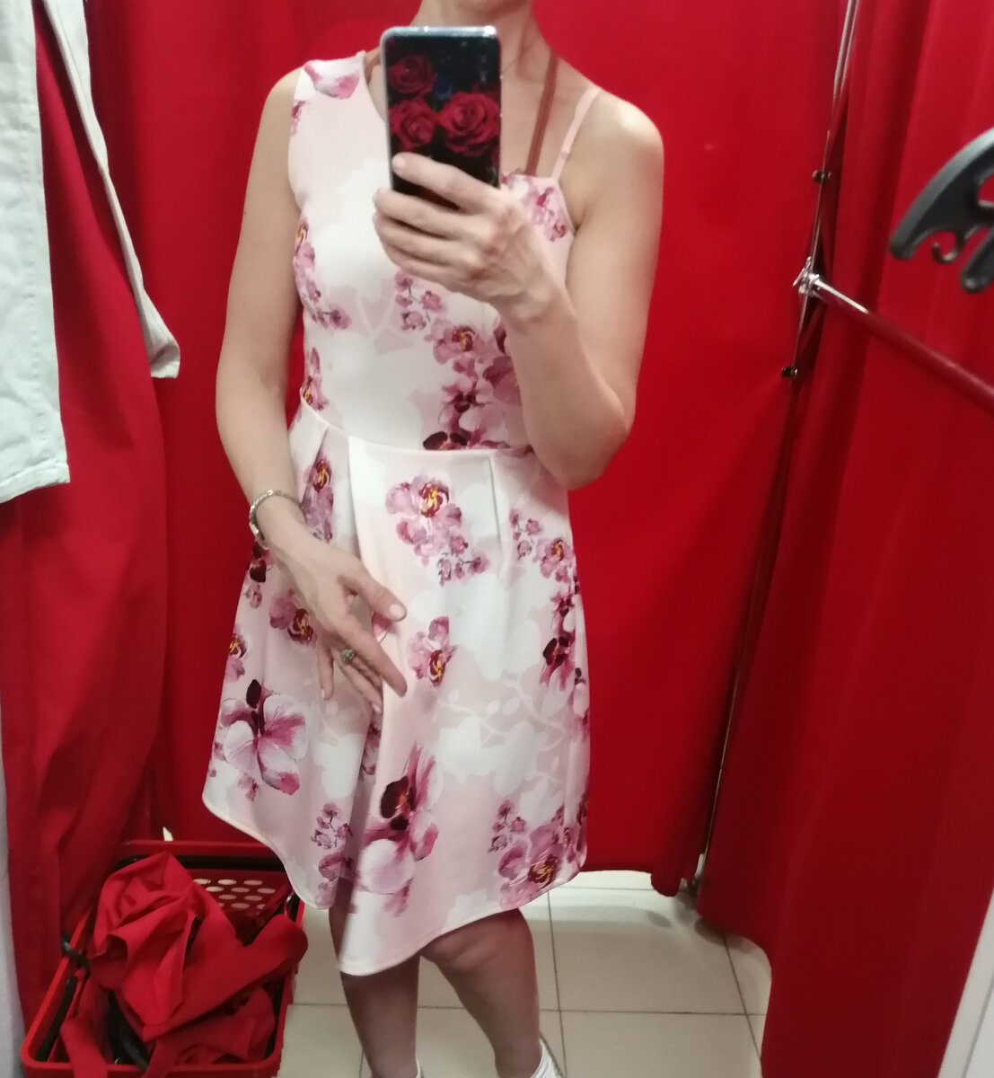 Уточняю, что платье не для меня,  а для подростка-дочери