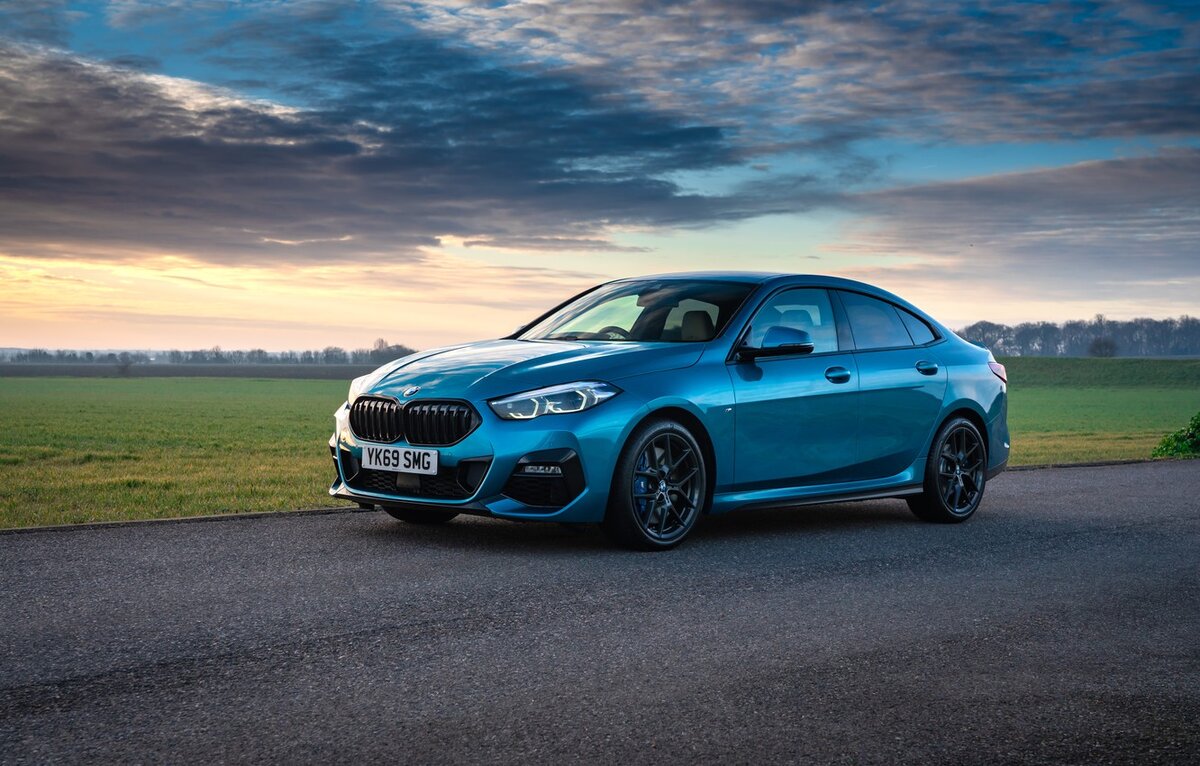 Bmw 218i фото