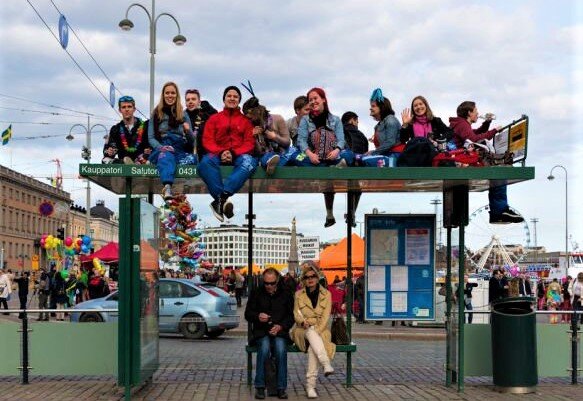 Финские студенты празднуют Vappi (Вальпургиева ночь). Фото с сайта banana.by