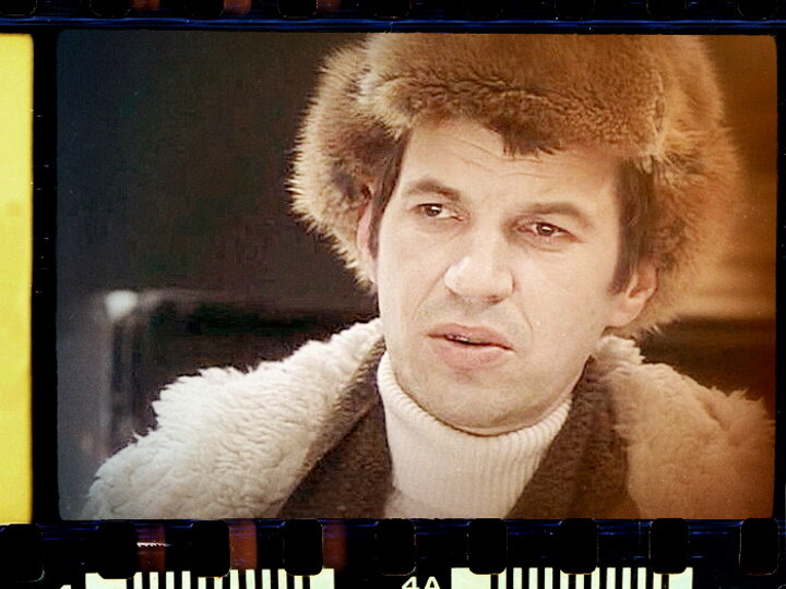 Почему актёр был уволен из театра после первого же спектакля