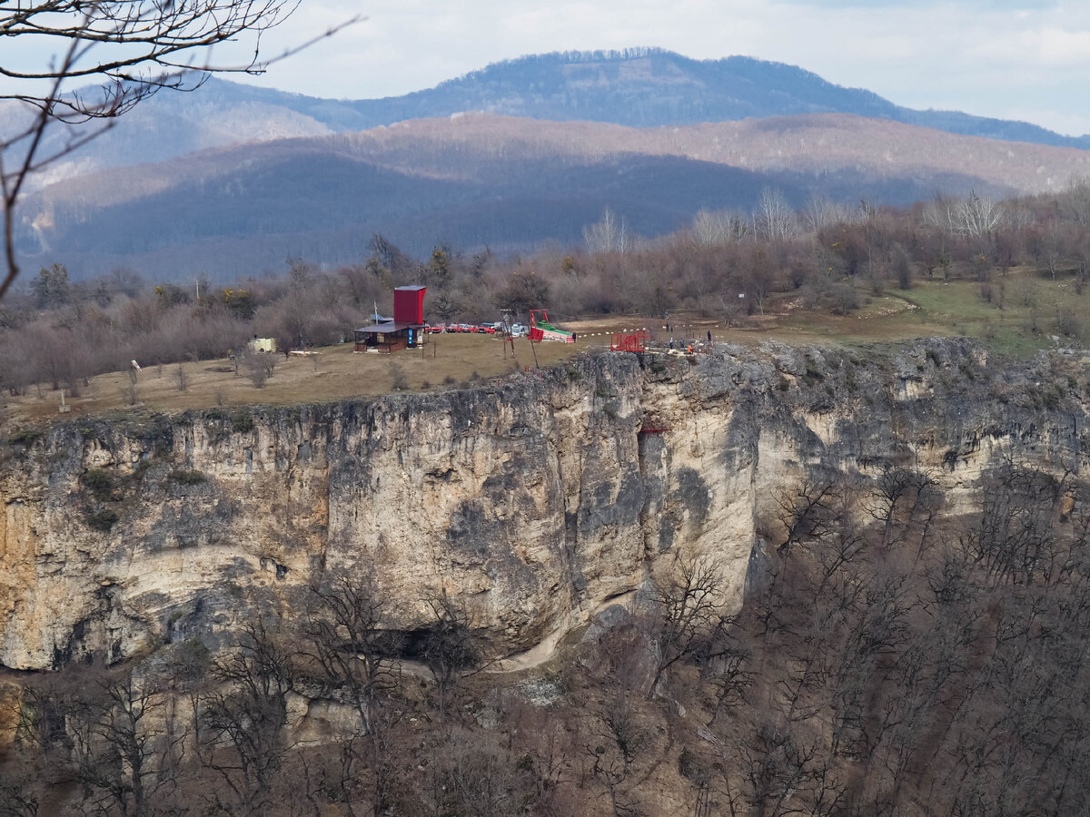 Экстрим парк над ущельем Мишоко