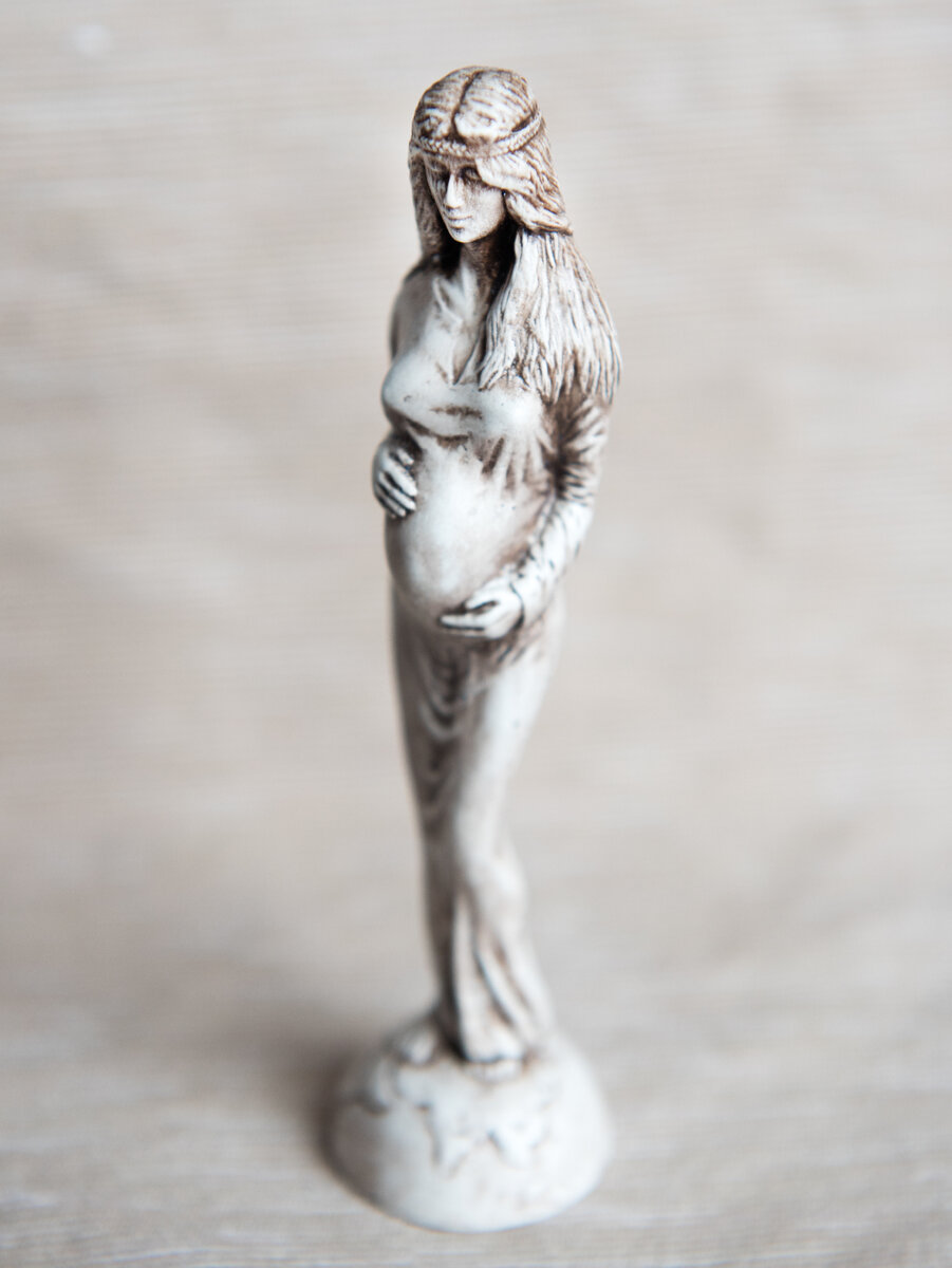 Жива - богиня плодородия, жизни и любви