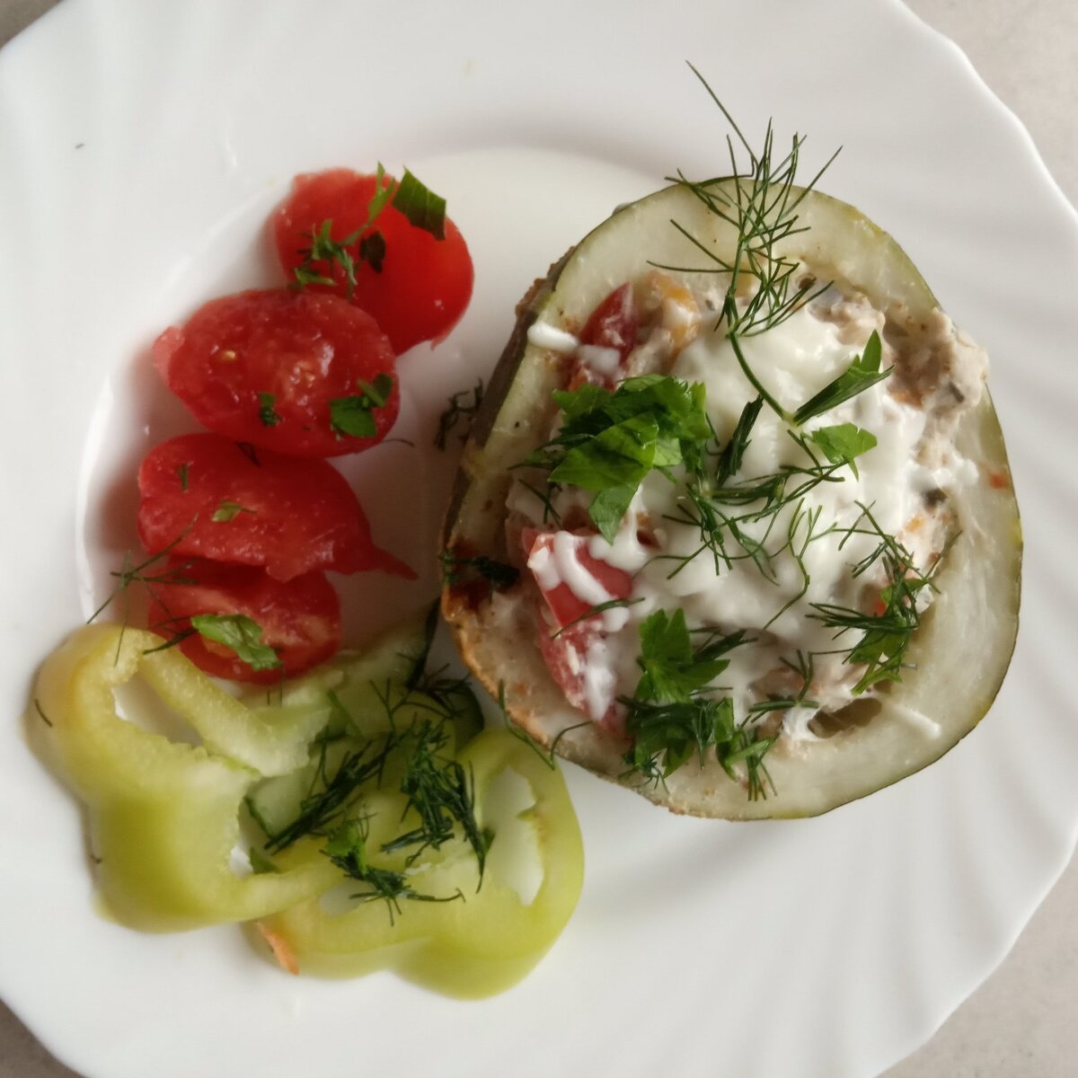 Кабачок фаршированный