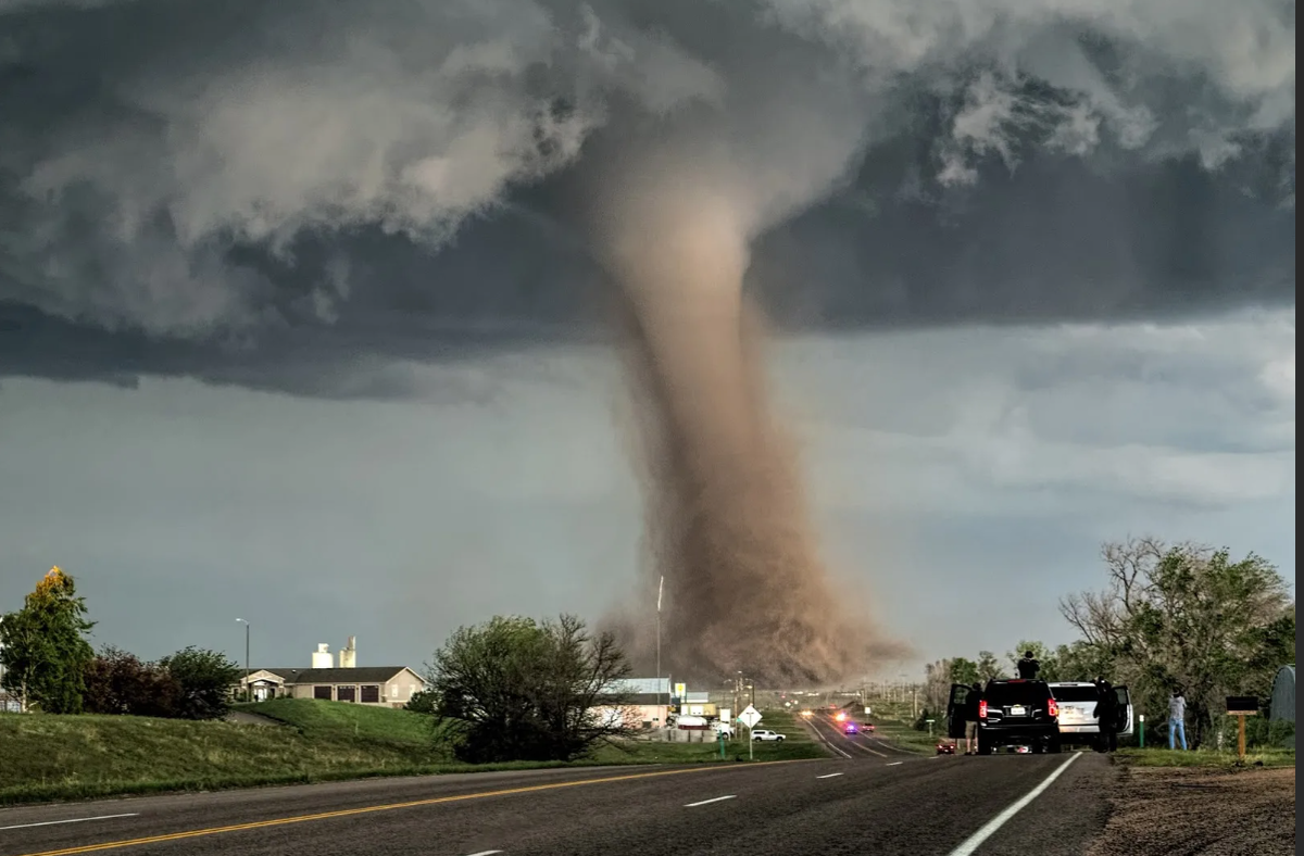 Грозный торнадо