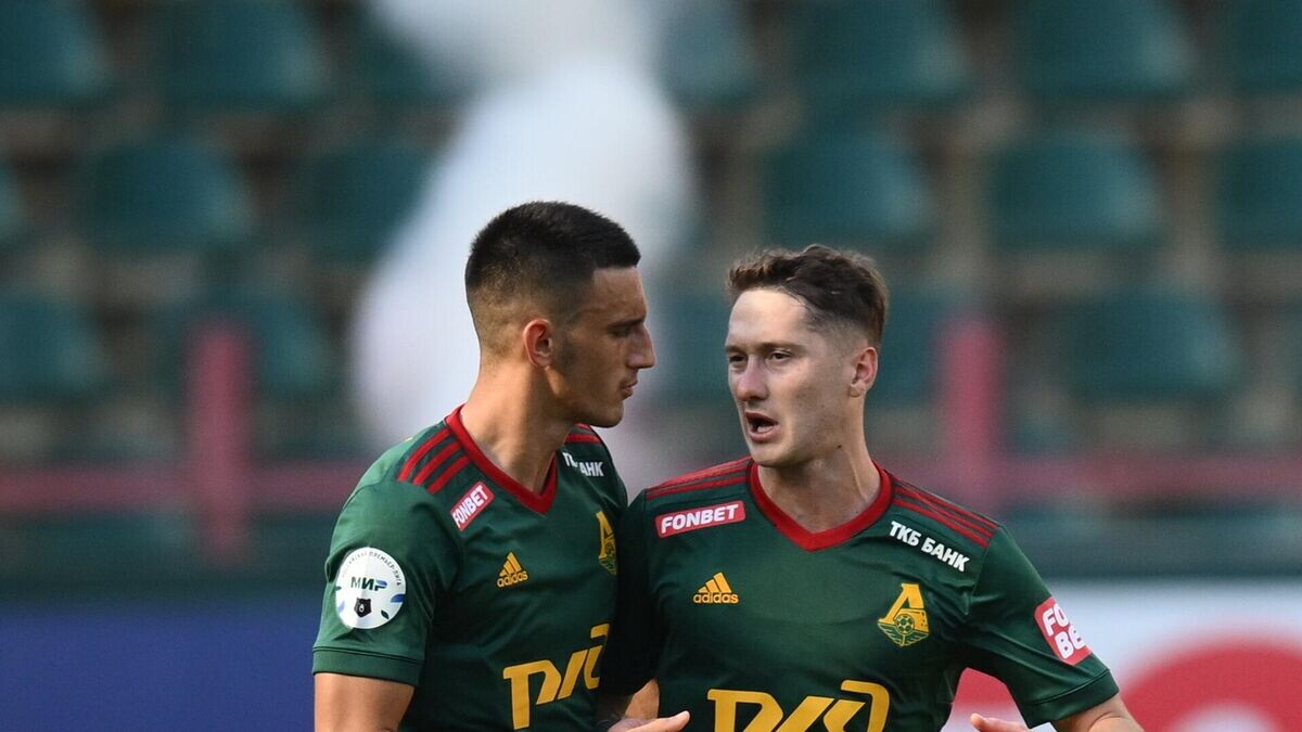    Игроки "Локомотива" Марко Раконьяц (слева) и Антон Миранчук© РИА Новости / Владимир Астапкович