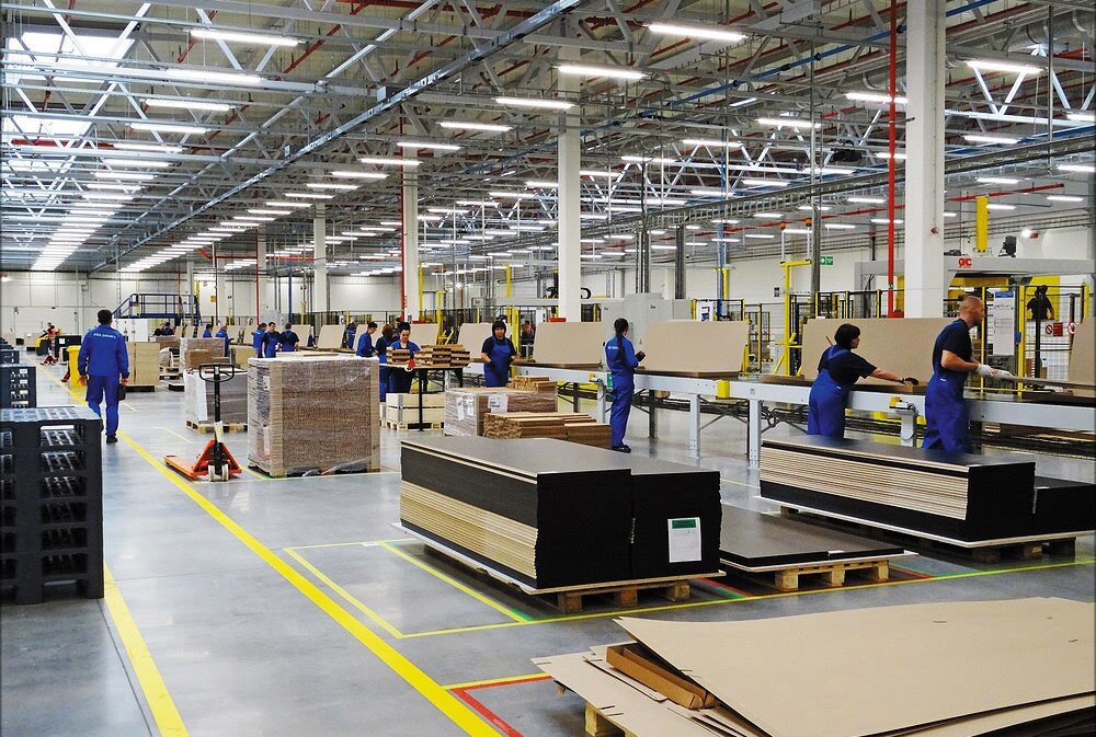 Мебельным производствам IKEA сложно найти нового хозяина. Масштаб производств ориентирован на мировой рынок, российский рынок мал.
