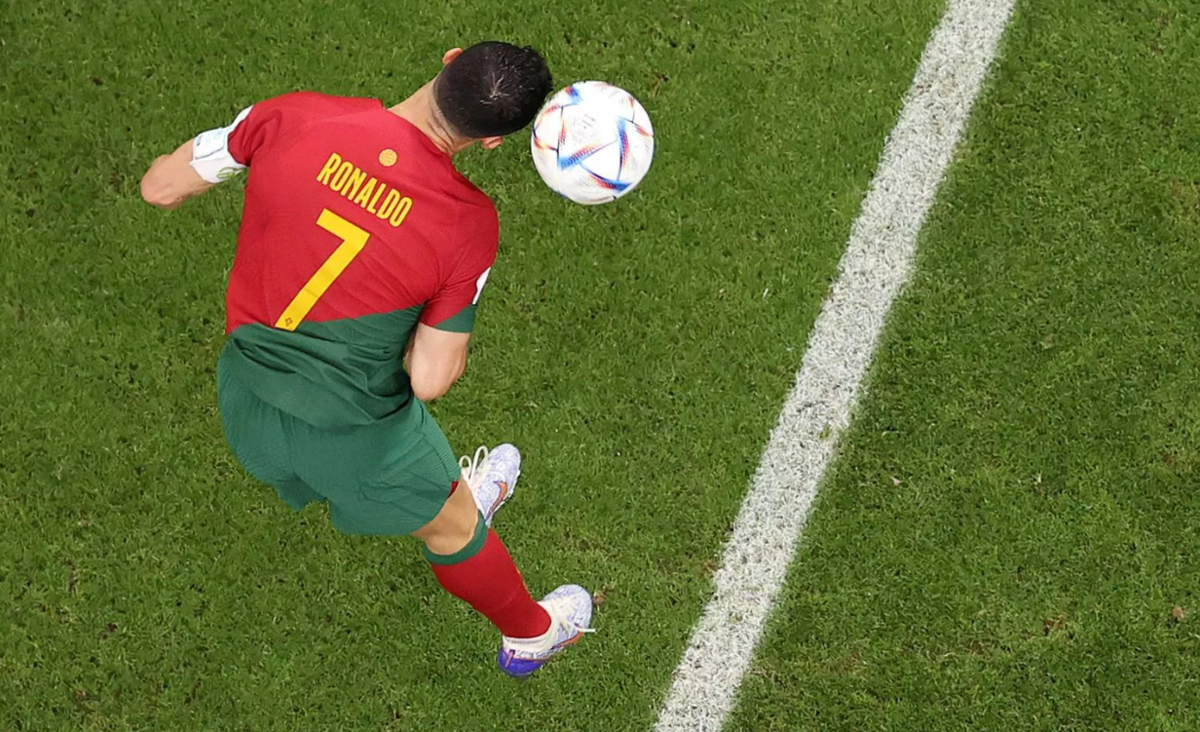 Тот самый эпизод из матча Португалии и Уругвая. Фото: соцсети