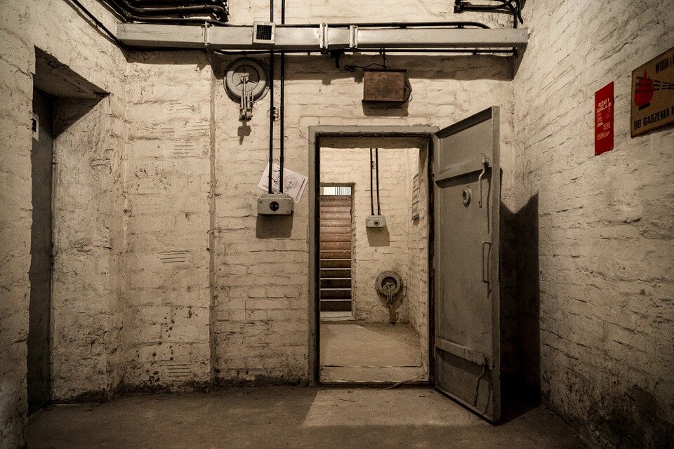 Или так выглядит бункер Зеленского ..