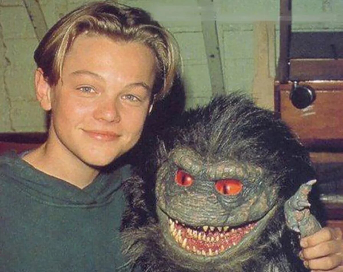 Лео на съемках картины "Зубастики 3" (Critters 3) / источник imdb.com