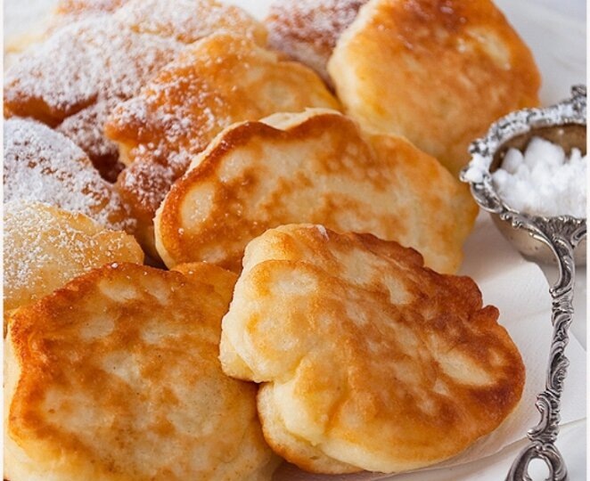 Так оладьи с яблоками не жарят: 3 серьезных промаха. Если тонкие, плотные, расплываются - что сделать для пышных, высоких и вкусных оладушек