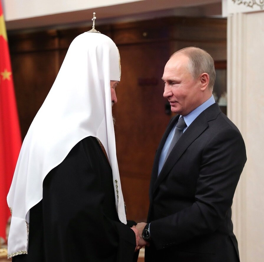Мнение Патриарха Кирилла по поводу Русской православной церкви вызвало очень бурное обсуждение в обществе.