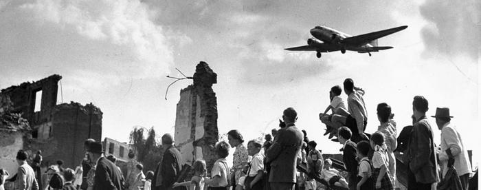 12 мая 1949. Прекращение блокады Западного Берлина. | Медный Всадник | Дзен