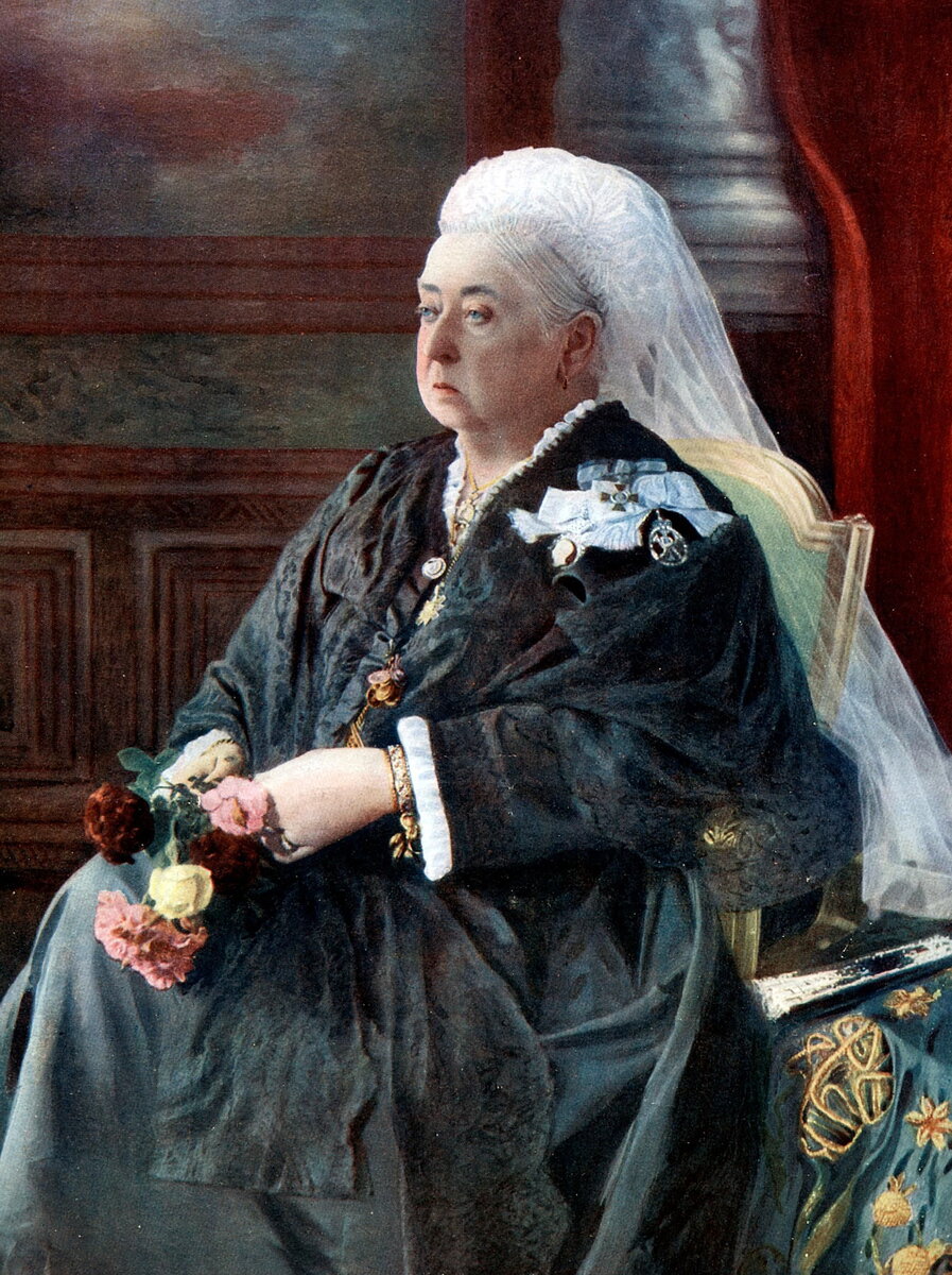 Мелкая карлица ростом с дюймовочку любила пожрать. И не только...