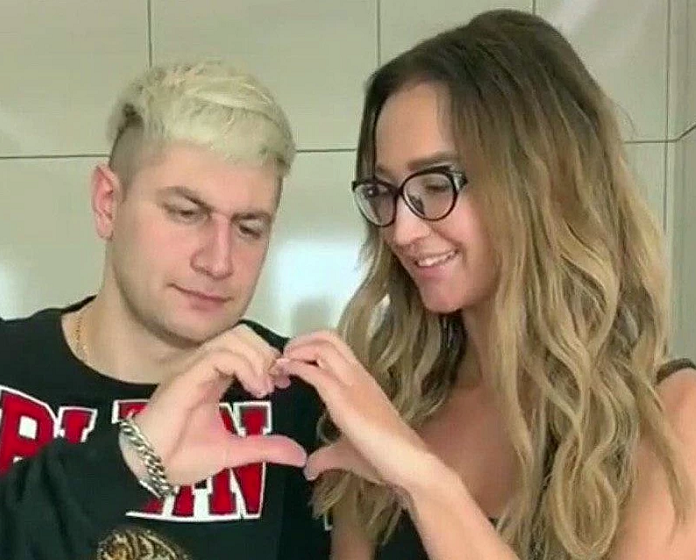 Источник https://teleprogramma.pro/news/1235894-schastlivy-vmeste-olga-buzova-sobralas-u3541/