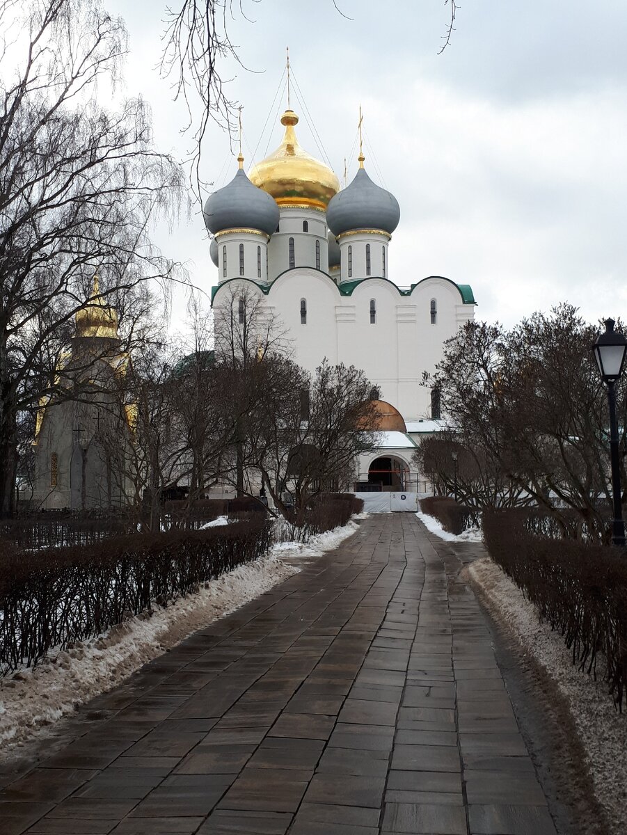 богородице смоленский новодевичий монастырь в москве