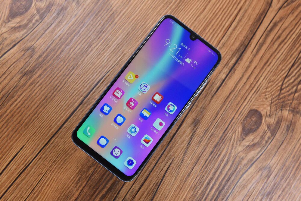 Honor 10 lite                                                                                                                                                                        Вес: 162 г | Размеры: 154,8 х 73,6 х 8 мм | ОС: Android 9 | Размер экрана: 6,21-дюймовый | Разрешение: 1080 х 2340 | CPU: Kirin 710 | RAM: 3 ГБ | память: 32 / 64ГБ | Аккумулятор: 3400 мАч | Задняя камера: 13МП + 2МП | Фронтальная камера: 24МП 