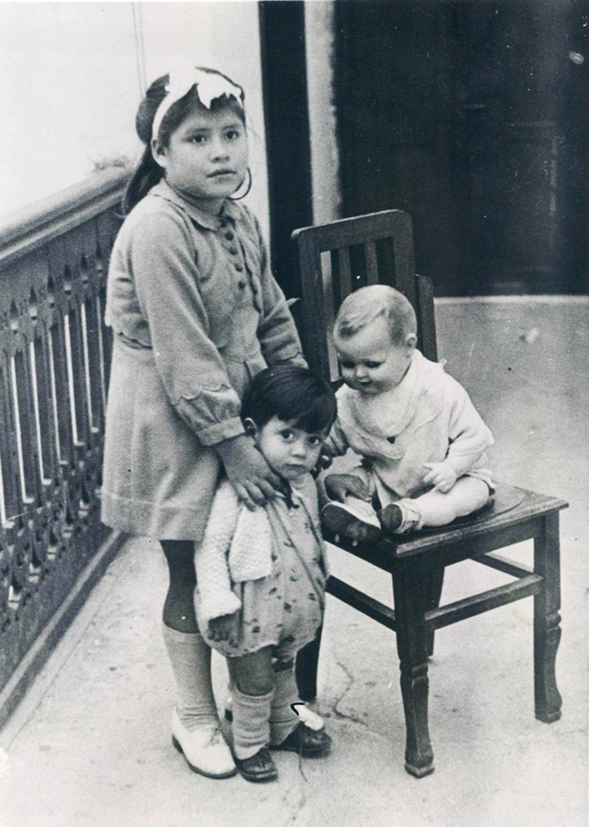 Лина Медина со своим сыном Херардо