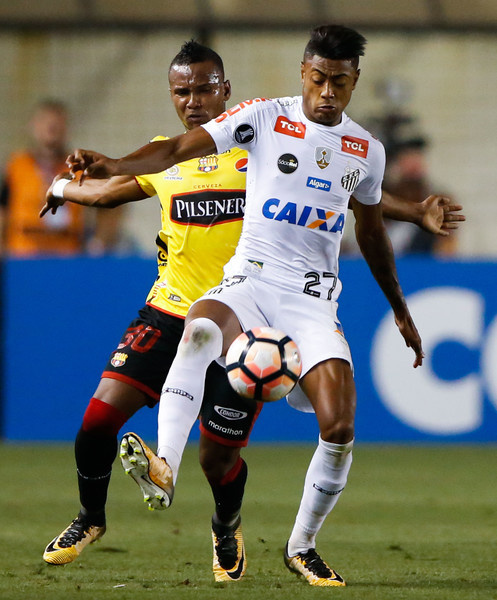 Барселона (Гуаякиль Эквадор) против команды Сантос(Сантус Бразилия)