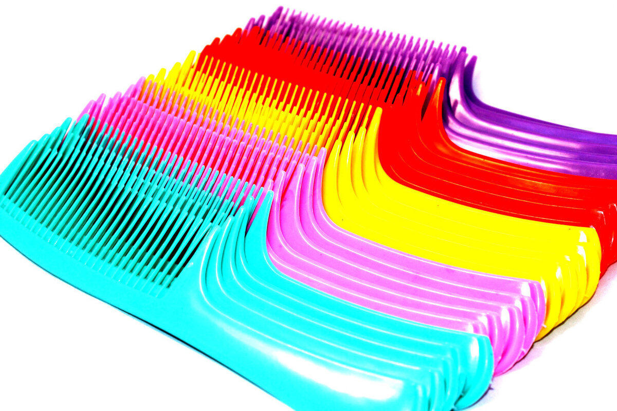 Пластиковые расчески