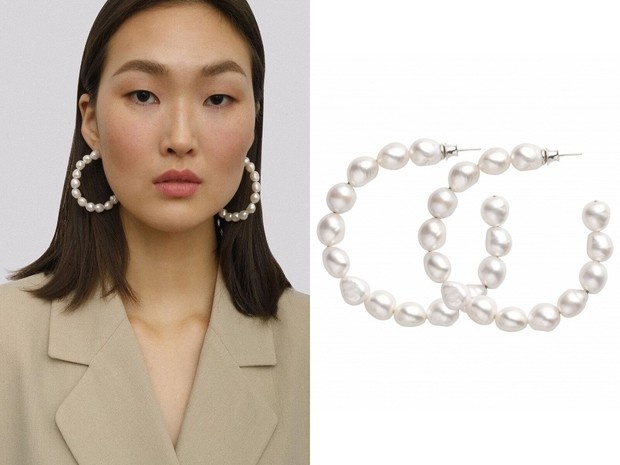 Серьги-кольца из серебра с барочным жемчугом, Ringstone (15 000 руб.)