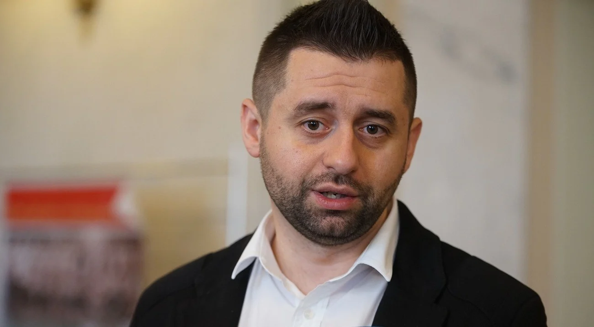 Фракция "Слуга народа" допускает возможность внесения изменений в постановления о местных выборах, как того хочет Российская Федерация