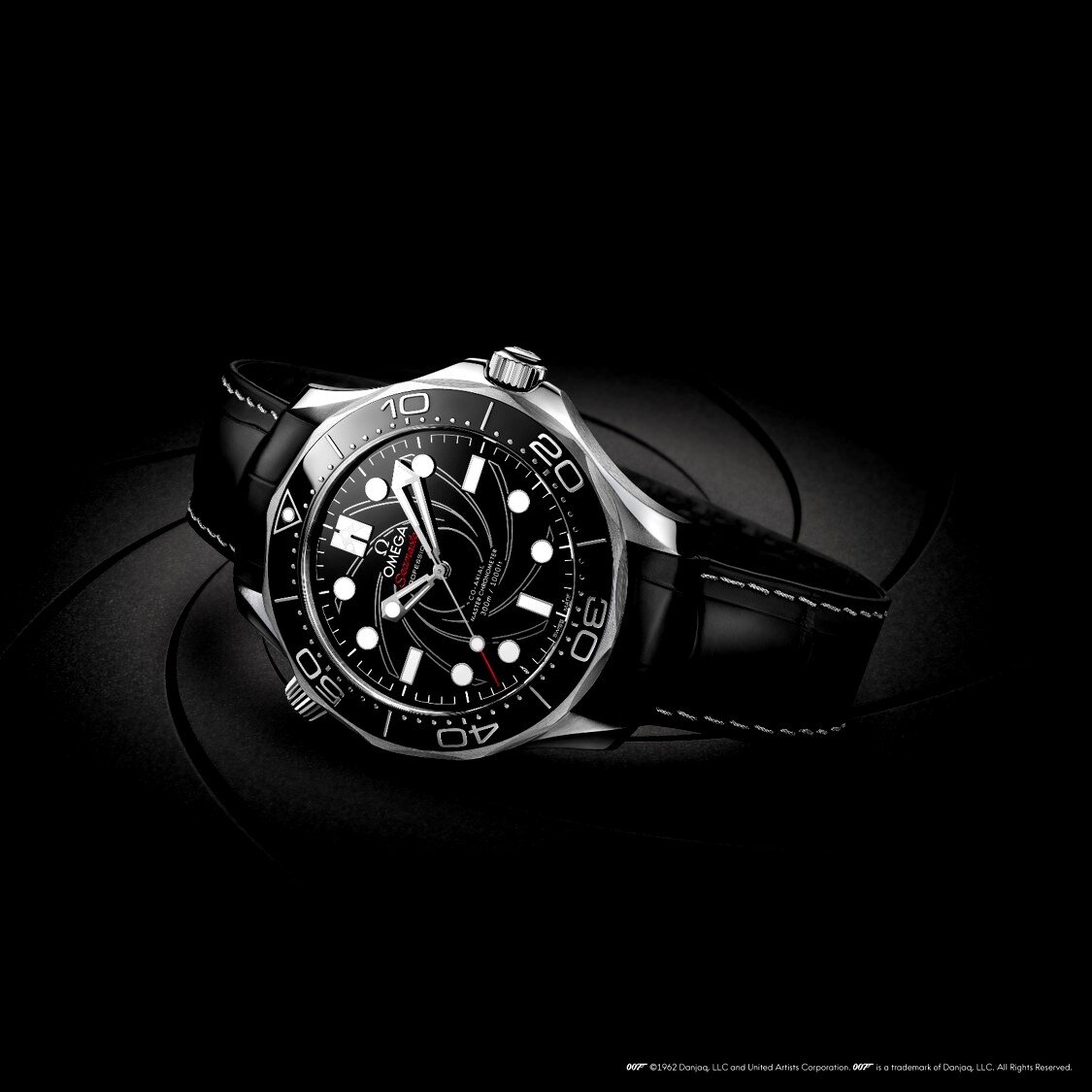 OMEGA Seamaster Diver 300M James Bond Numbered Edition (предоставлено  Swatch Group (RUS) LLC)