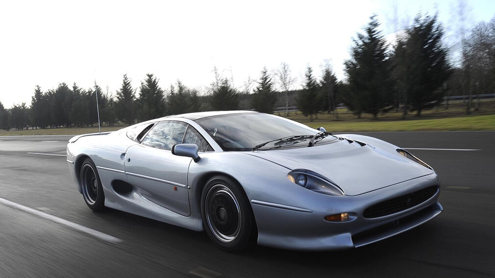 Jaguar XJ220