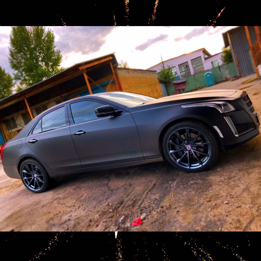 Хотим Вам рассказать подробности об этом замечательно-прекрасном Cadillac CTS.
