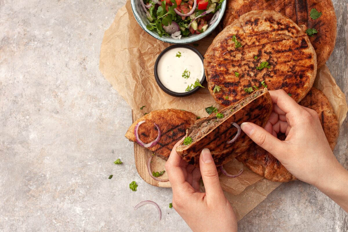 Арайес – лаваш, начиненный смесью фарша со специями