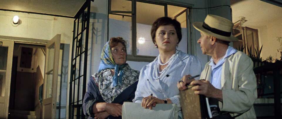 Кадр из любимого всеми фильма, который ярче всего иллюстрирует все выше сказанное...))