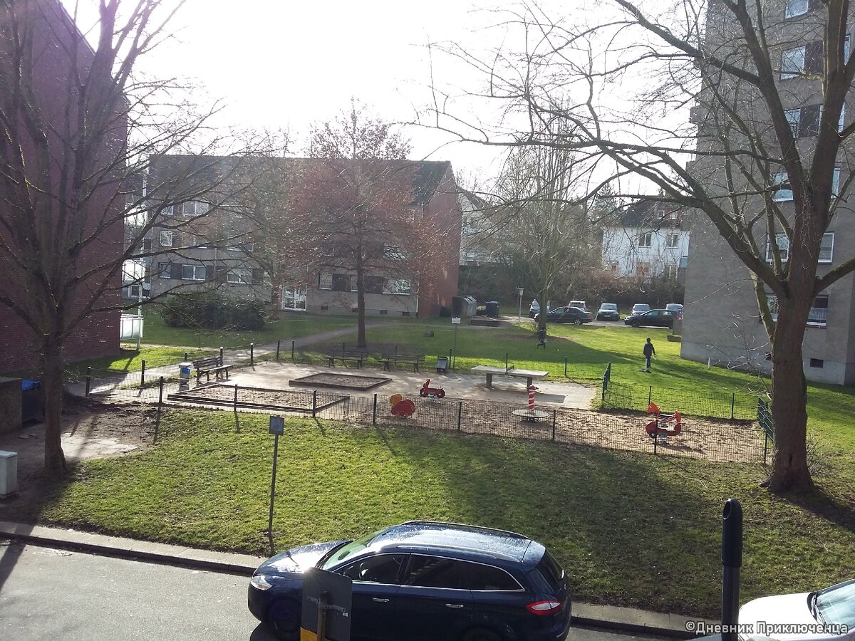 Дворик Хаттингена. Листайте вправо, чтобы посмотреть вторую фотографию