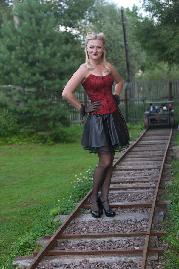 Дрезина - отличный фон для фотографий!