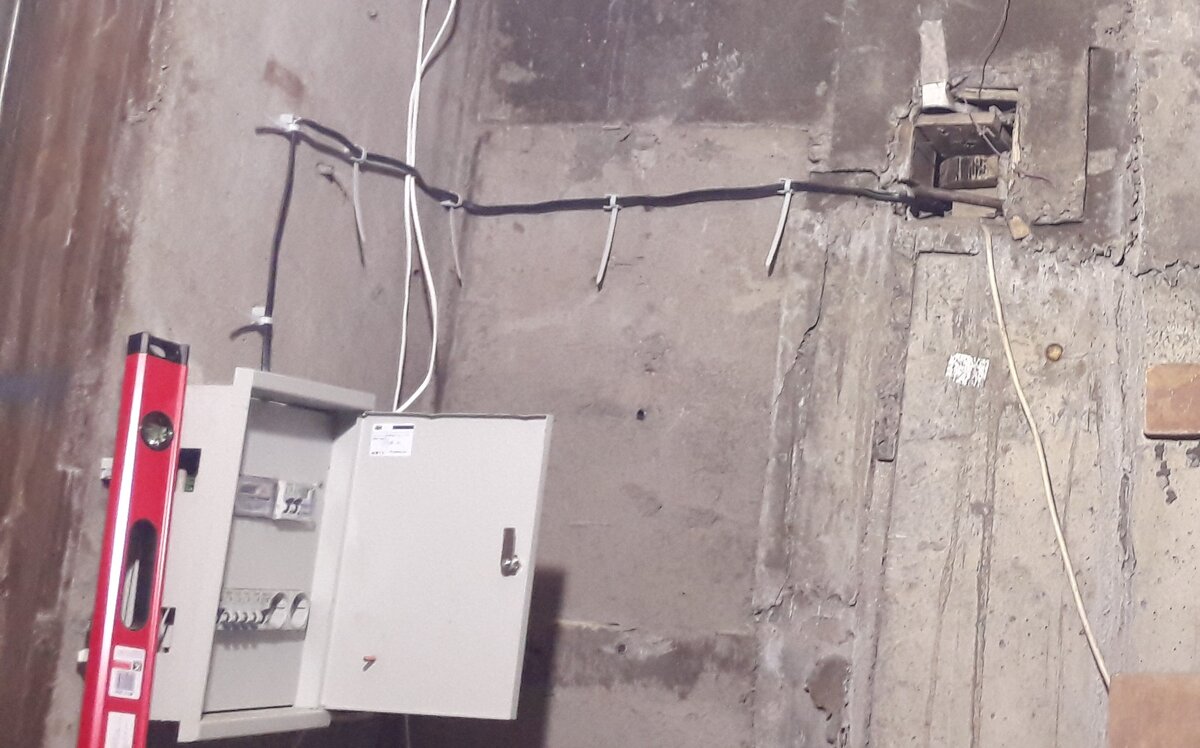 Электропроводка в гараже, наружная часть электропроводки гаража, VSE-E / Новости