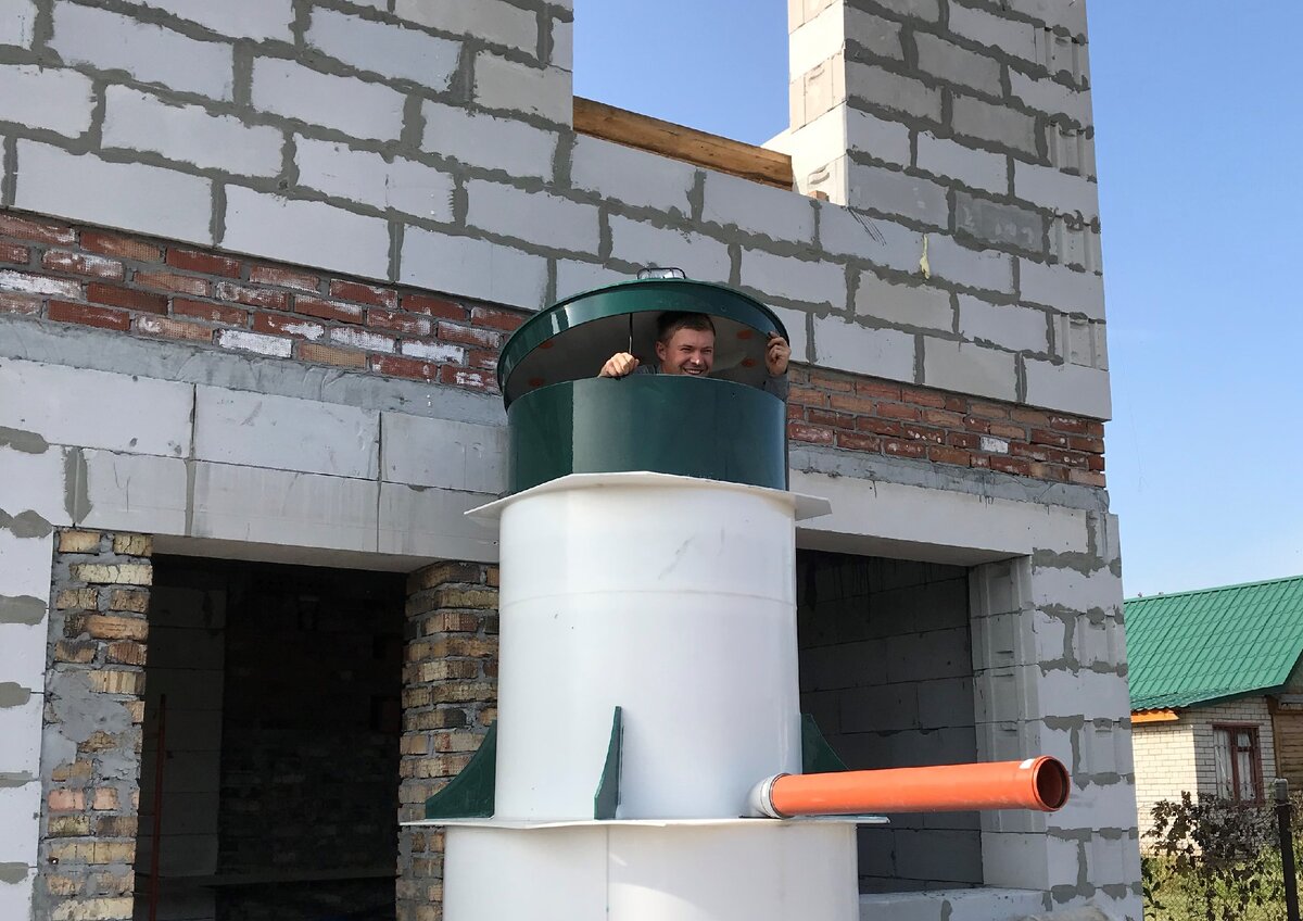 Это мой Инженер. Правду говорят, что мужчина и в 40 лет ребенок))