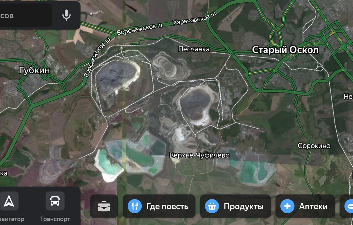 Огромные карьеры между Губкиным и Старым Осколом