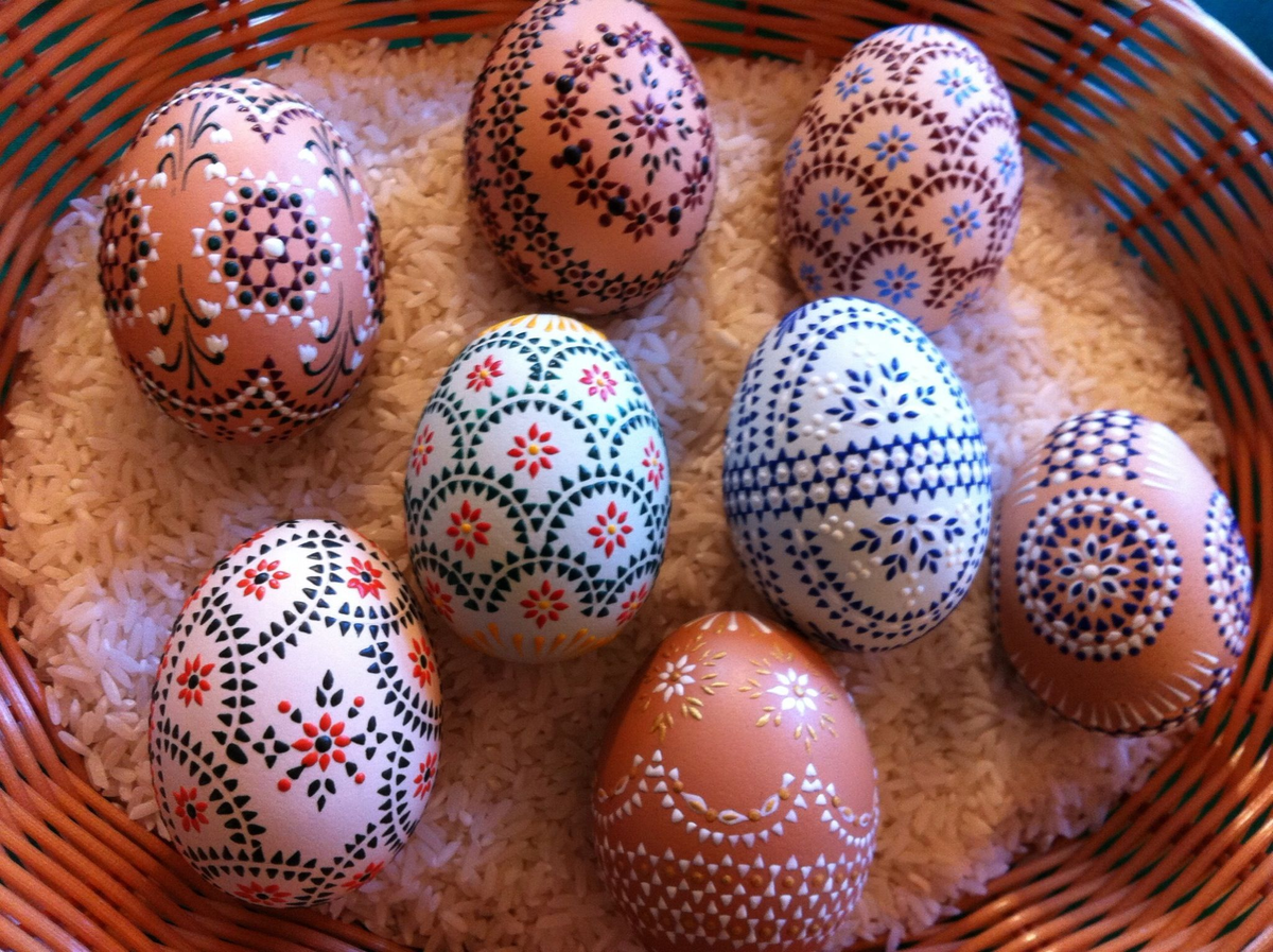 10 вариантов, как покрасить яйца на Пасху в 2023 году
