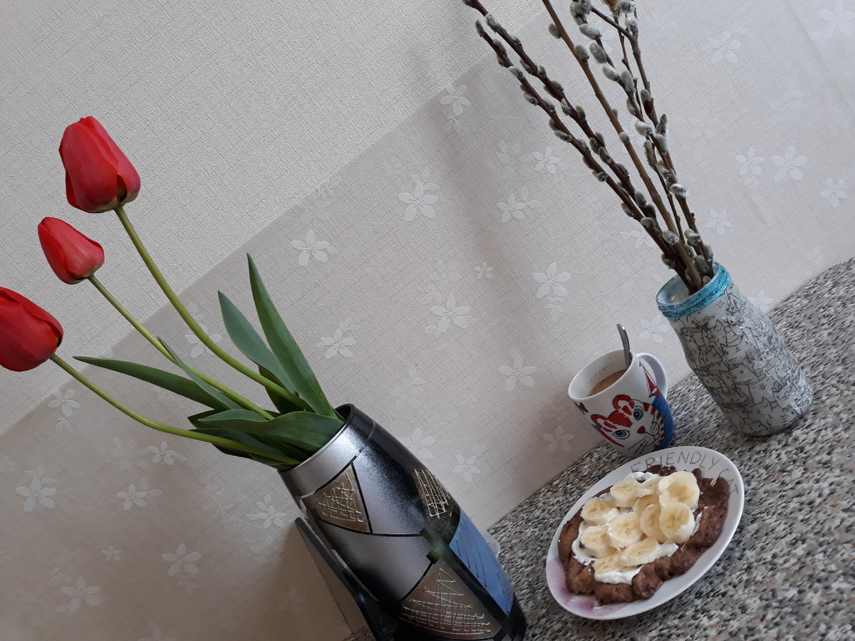 Когда хочется уместить и тюльпаны и вербу🤣