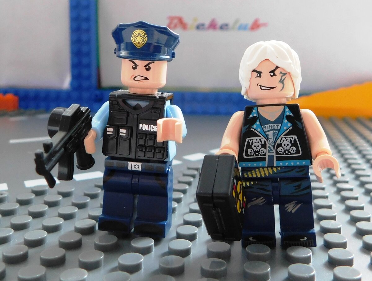 Мини-фигурки из набора Qman 1912