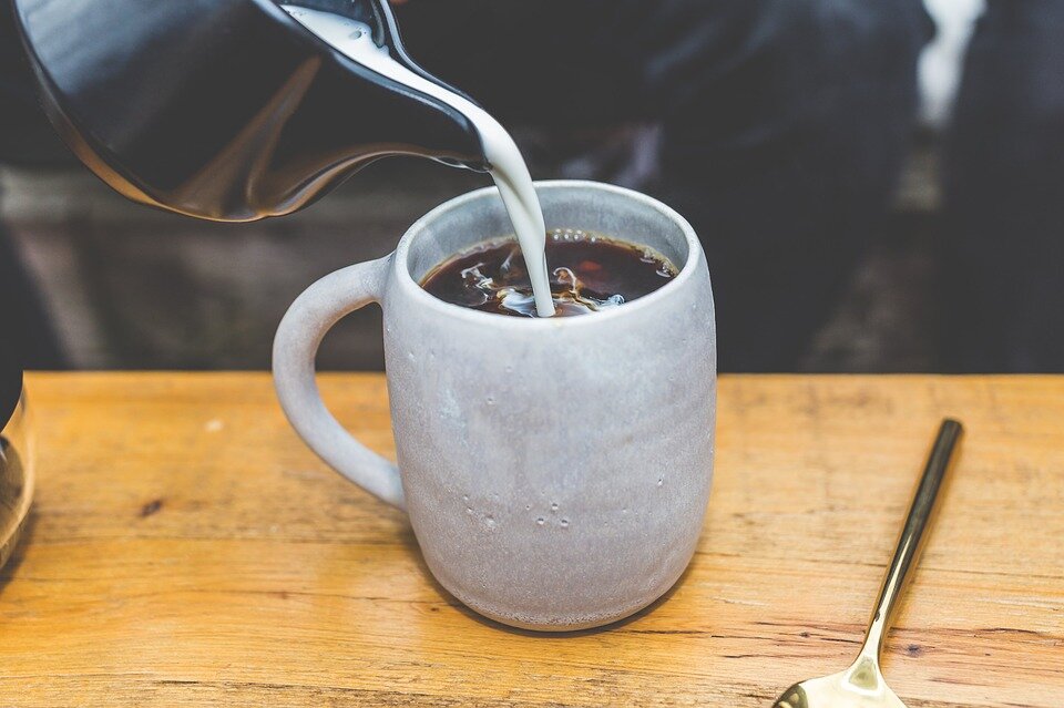 молоко улучшает полезные свойства кофе