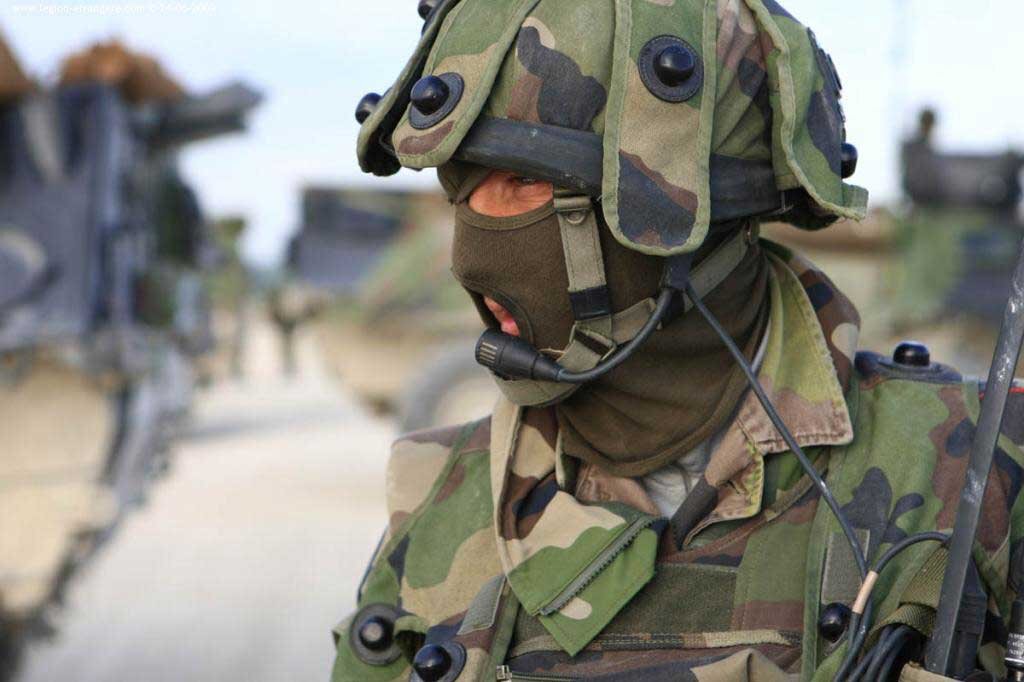 Военный - самый простой пример добровольной оценки жизни, ибо он идёт на смерть с риском выжить