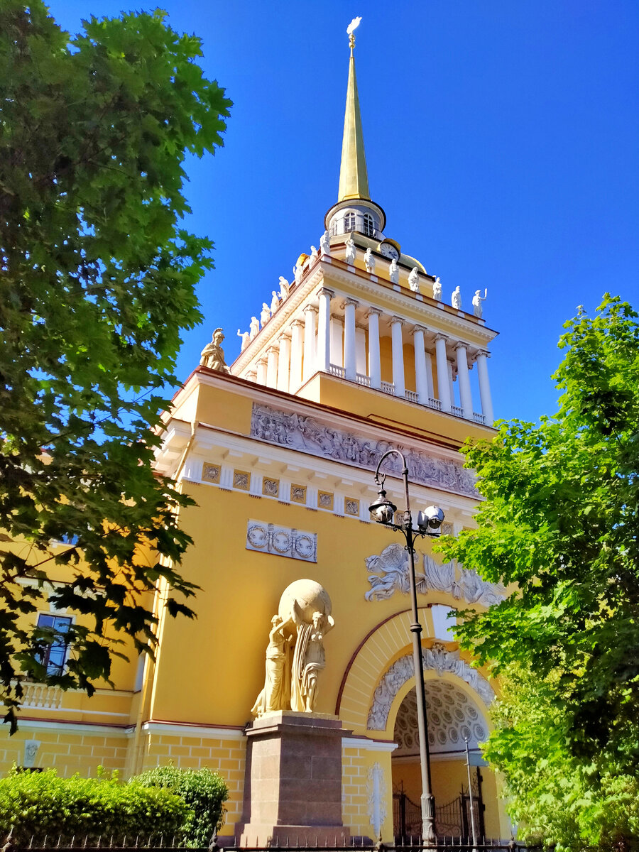 штаб Адмиралтейства. ФОТО АВТОРА
