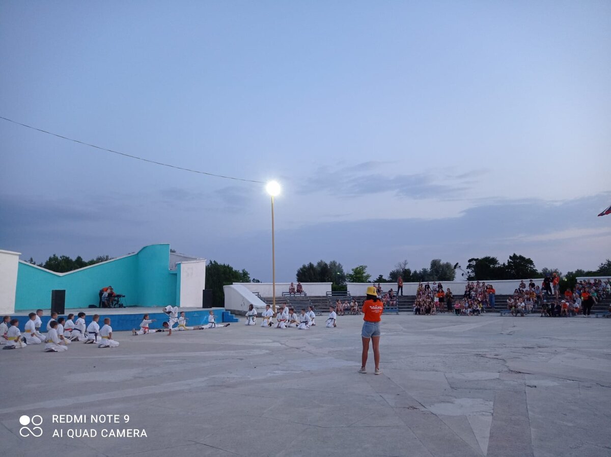 Перед вечерней дискотекой