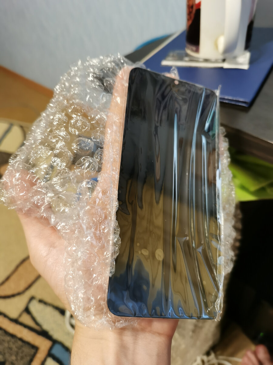 Новый дисплей для смартфона пришел отлично запакованный