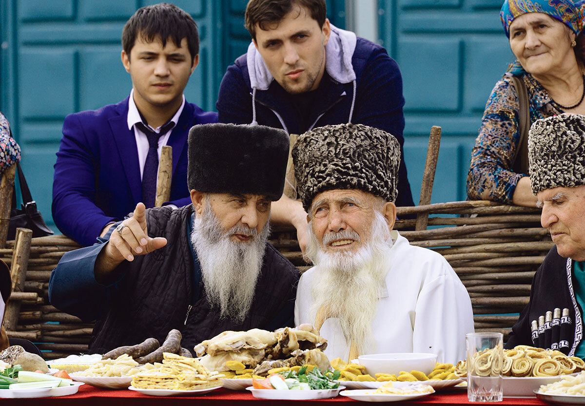 Северный кавказ люди. Гостеприимство чеченцев. Чеченские традиции. Кавказский долгожитель. Аксакалы Кавказа.