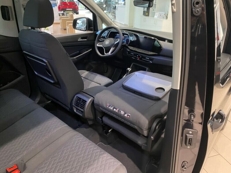 Caddy Maxi - "Ларгус для богатых россиян". Источник иллюстрации - Яндекс.Картинки